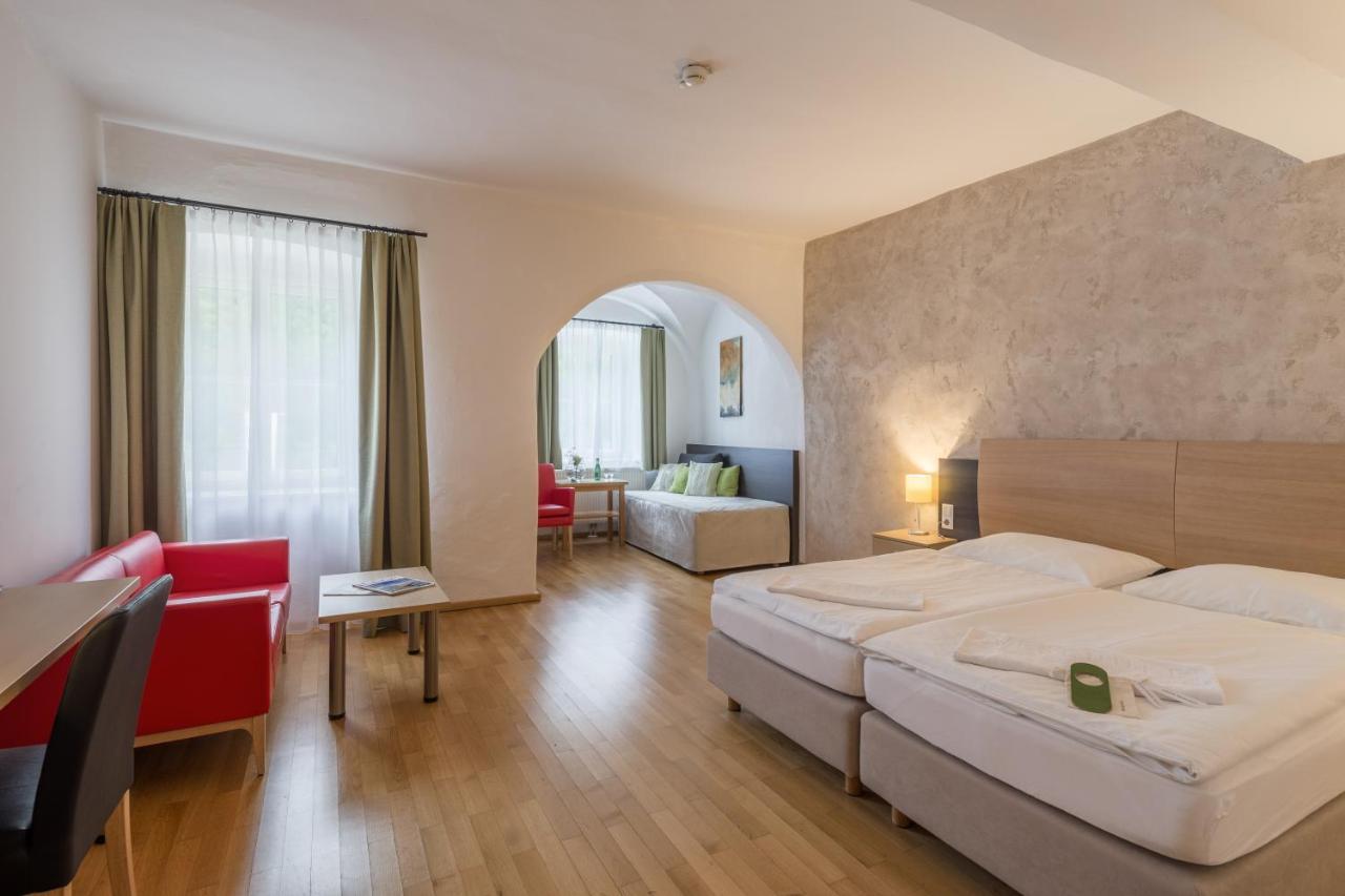 Wesenufer Hotel & Seminarkultur An Der Donau エクステリア 写真