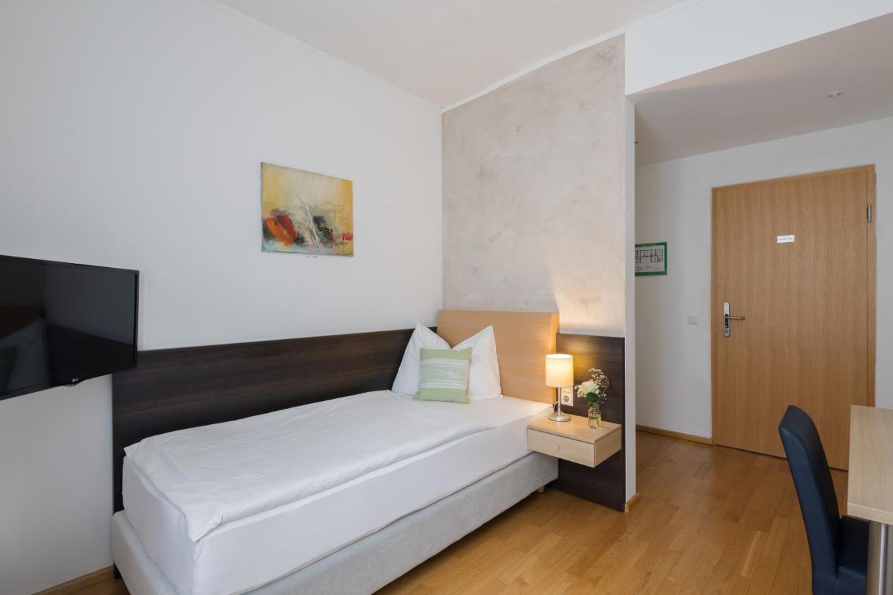Wesenufer Hotel & Seminarkultur An Der Donau エクステリア 写真